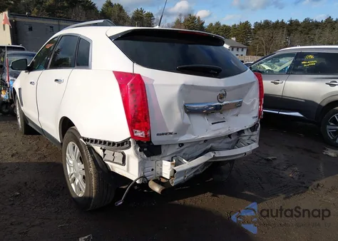 2013 Cadillac Srx Luxury Collection z USA, uszkodzony, nr VIN 3GYFNGE3XDS530847